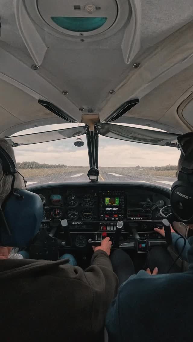 Instagram post from aeroclubfigeac. This post is in position 5.