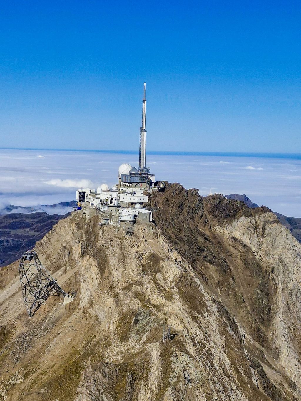 Instagram post from aeroclubfigeac. This post is in position 0.